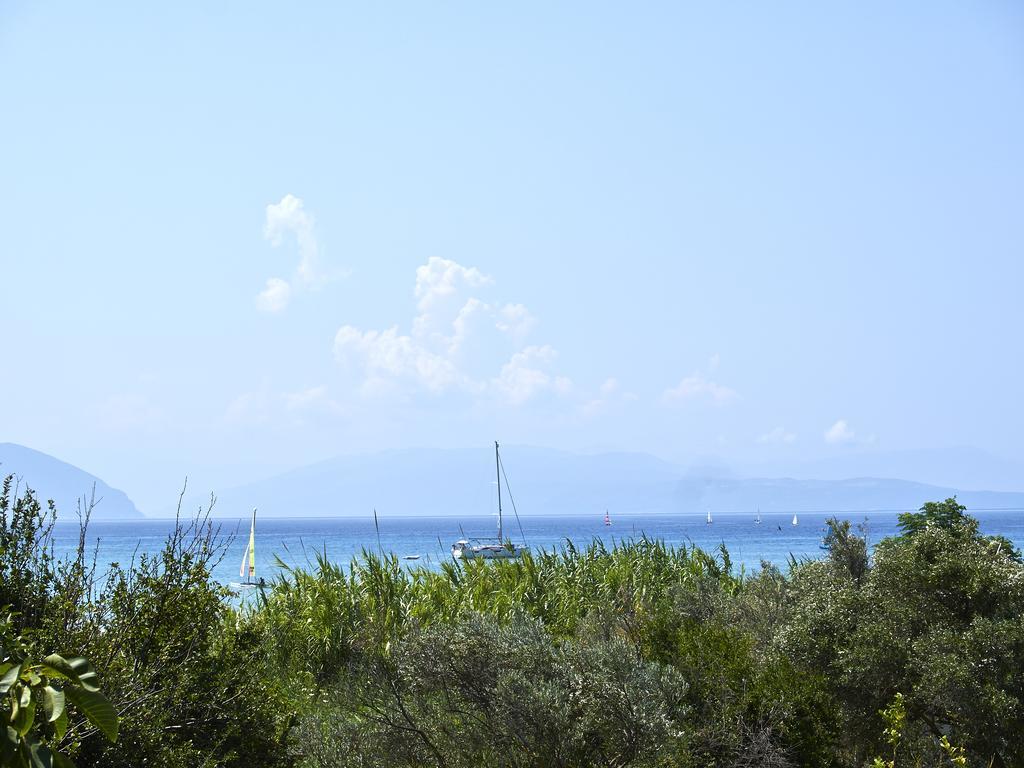 Cosmos Apartments Vasiliki  Bagian luar foto